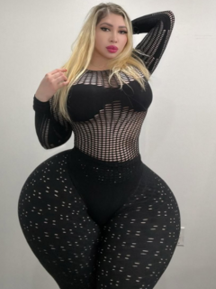 Misscurvydoll