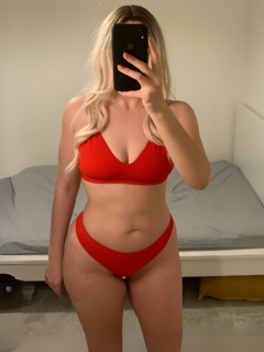 Poppygoldcakes