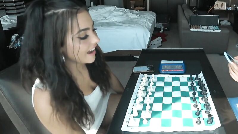 Andrea Botez Fanhouse Exposed Hem tease Sexy Photos and Video