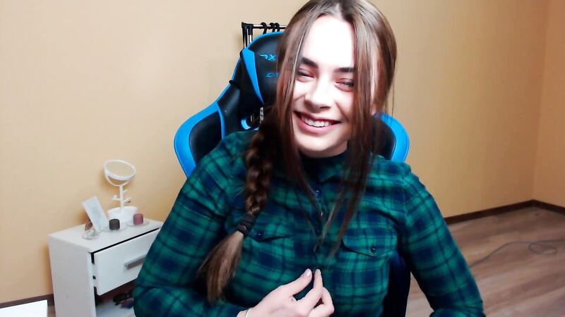 Mihalina Novakovskaya Tight Shirt Busting Open Twitch