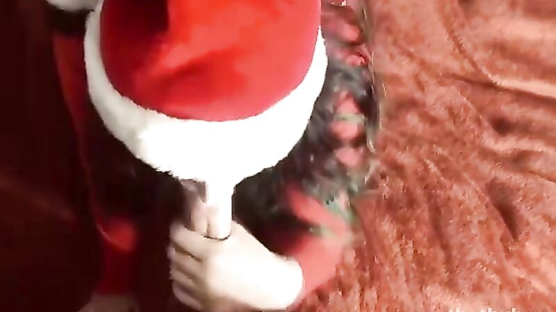 Emily Rinaudo Erotica Fellatio Santa Leaked Video