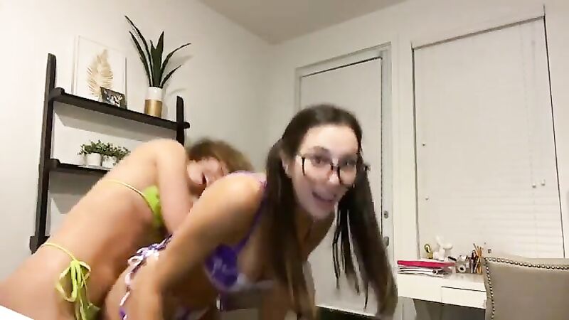 Swimsuit Girl Spanks Friend On Twitch